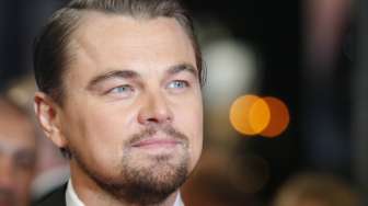 Foto Leonardo DiCaprio Bersama Mandela Dilelang Rp290 Juta