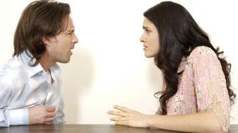 5 Kiat Anti Cekcok, Agar Hubungan Tidak Bosan Saat di Rumah Aja