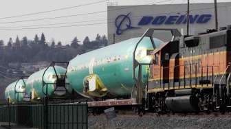 Foto: Boeing Diangkut Kereta Api