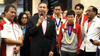 Penyambutan para juara All England 2014 di Bandara Soekarno-Hatta. (Humas PBSI)