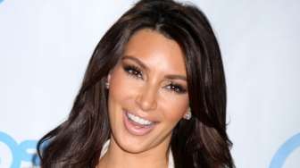 "Selfie" Menantang Kim Kardashian