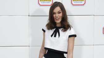 Wow.. Keira Knightley Berpose "Topless" di Sesi Foto Terbaru