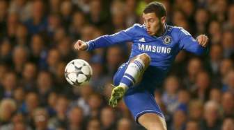 Chelsea Menang, Hazard Tumbang