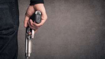 Pria Tembakkan Airsoft Gun di Mal IP Viral, Kesal HP Kembali Rusak Setelah Diperbaiki
