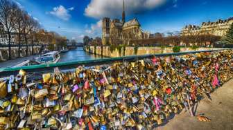 Tak Akan Ada Lagi Gembok Cinta di Paris