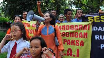 Foto: Aksi Tolak Pengosongan Rumah