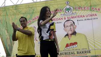 Nia Ramadhani Dielu-elukan Saat Kampanye