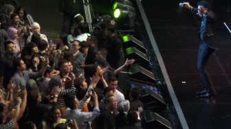 Demam "Selfie" di Konser Lionel Richie