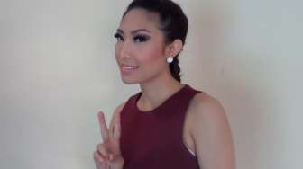Ayu Dewi Potong Kuku Sebelum "Nyoblos"