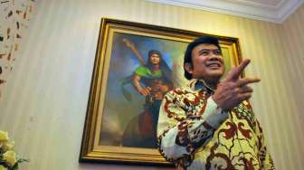 Calon Presiden PKB, Rhoma Irama menggelar konfrensi pers di kediamannya di Jalan Pondok Jaya VI no. 14 Jakarta, Senin (14/4). [suara.com/Adrian Mahakam]