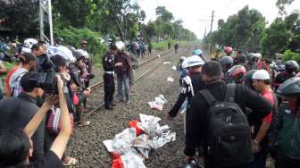 Asyik Main Ponsel, Asep Ditabrak KRL di Stasiun Tebet