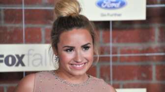 Dipanggil "Fatty", Demi Lovato Berikan Cinta