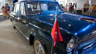 Cari Mobil Mahal Buatan Cina? Coba Hongqi L5