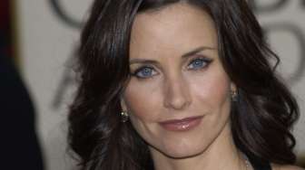 Inikah Pacar Baru Courteney Cox?