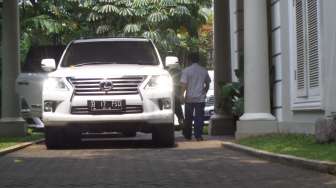 Tiba di Rumah Ical, Prabowo Gunakan Akses Pintu Samping