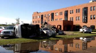 Kerusakan akibat terjangan tornado di Winston Medical Center, Louisville, Mississippi, Selasa (29/4/2014). [Reuters/Emily Le Coz]