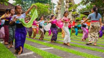 Ribuan Penari Terlibat dalam "Hari Tari Dunia 2014"