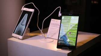 XPERIA Z2, smartphone terbaru keluaran Sony, dalam kampanye film The Amazing Spider-Man 2 di Jakarta, Rabu [30/4]. [ suara.com/Ruben Setiawan]