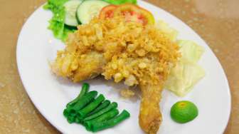 Lezatnya Ayam Goreng Kremes Buatan Sendiri