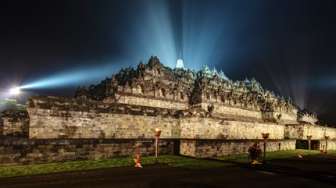 Umat Buddha Gelar Pindapatta Sambut Waisak