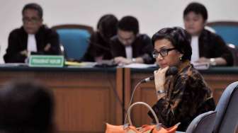 Mantan Menteri Keuangan Sri Mulyani di Pengadilan Negeri Tindak Pidana Korupsi Jakarta, Jumat (2/5). [suara.com/Adrian Mahakam] 