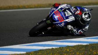 Jorge Lorenzo dalam kualifikasi Moto GP Spanyol di sirkuit Jerez, (3/5). (Reuters/Marcelo del Pozo)