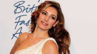Kelly Brook Tunangan?