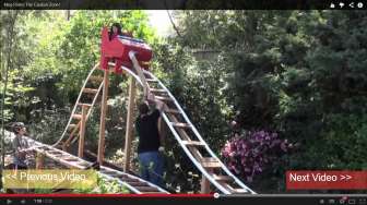 Video: Demi Anak, Lelaki Ini Bangun "Rollercoaster" di Rumah