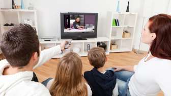 Cara Efektif Mencegah Anak Dari Kecanduan Menonton TV