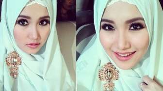 Fans Puji Kecantikan Ayu Ting Ting Pakai Hijab