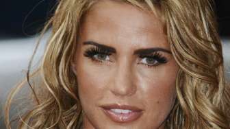 Cat Kuda Warna Pink, Katie Price Dibenci PETA