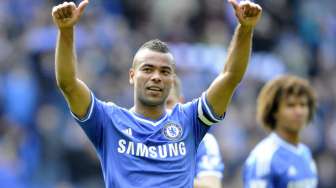 Ashley Cole Umumkan Pensiun dari Timnas Inggris 