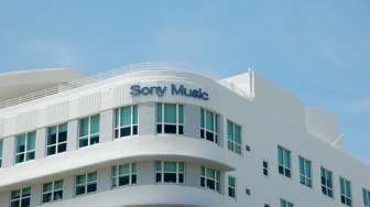 Sony Music Beli Saham Shazam Entertainment