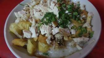 Bubur Ayam Barito Memang Istimewa