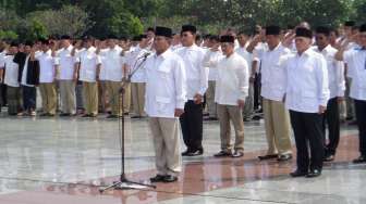 Prabowo-Hatta Tabur Bunga ke Sejumlah Makam Pahlawan