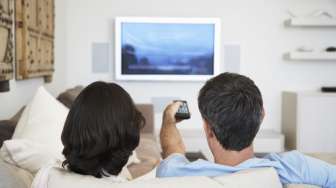 Studi: Terlalu Lama Menonton TV Berisiko Meninggal Muda
