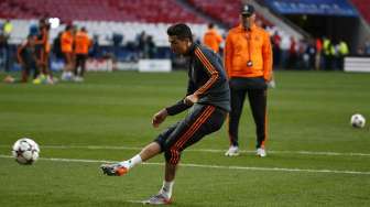 Sesi latihan Real Madrid di Luz Stadium, Lisbon, Jumat (23/5). [Reuters/Paul Hanna]   