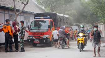 Bandara Sultan Salahuddin Bima Ditutup Akibat Erupsi Gunung Sangeang Api