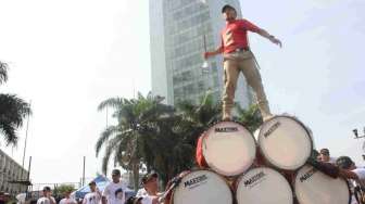 Simpatisan Prabowo-Hatta Gelar Marching Band di HI