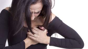 Wanita Ini Ungkap Gejala Serangan Jantung yang Perlu Diwaspadai: Sakit di Dada hingga Punggung