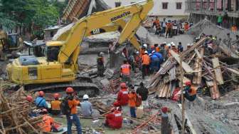 Satu Korban Ruko Ambruk Kembali Ditemukan