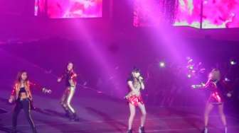 2NE1 Sukses Bius Blackjacks Indonesia