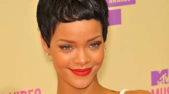 Rihanna Pacari Pebalap F1?