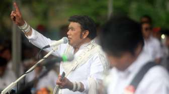 Rhoma Dendangkan "Kita Adalah Satu" dalam Kampanye