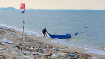 Peneliti Temukan Mikroba Pemangsa Sampah Plastik 