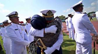 Acara Prasetya Perwira (Praspa) TNI Tahun 2014 di Lapangan Dirgantara, Akademi Angkatan Udara (AAU), Yogyakarta, Kamis (26/6). [Antara/Noveradika]