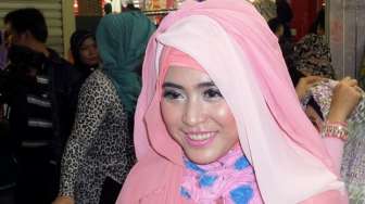 April Jasmine Kaget Ustadz Solmed Ditipu