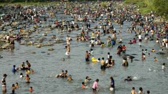 Mengenal Tradisi Mandi Safar di Kotawaringin Timur