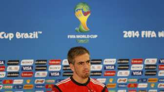  Philipp Lahm Pensiun dari Tim Jerman 