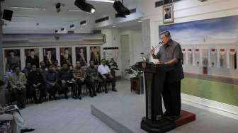 Instruksi Kepala Negara disampaikan usai rapat terbatas tentang pengamanan Pemilu Presiden 2014 di Istana Kepresidenan, Jakarta, Kamis (3/7). [Rumgapres/Abror]